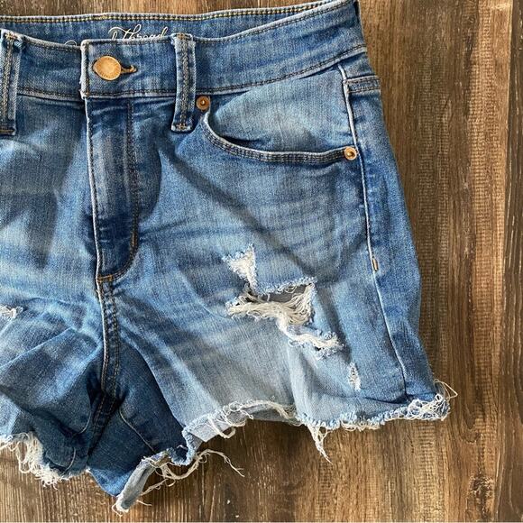 Universal Thread High Rise Midi Short Size 6 - Picture 8 of 8